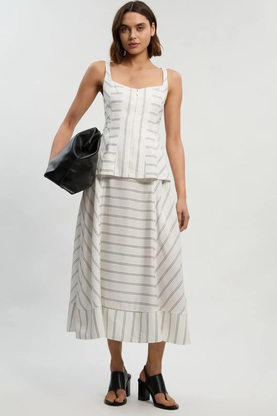 Robe Maxi Tissée À Basque Et Bretelles En Coton À Rayures Audacieuses