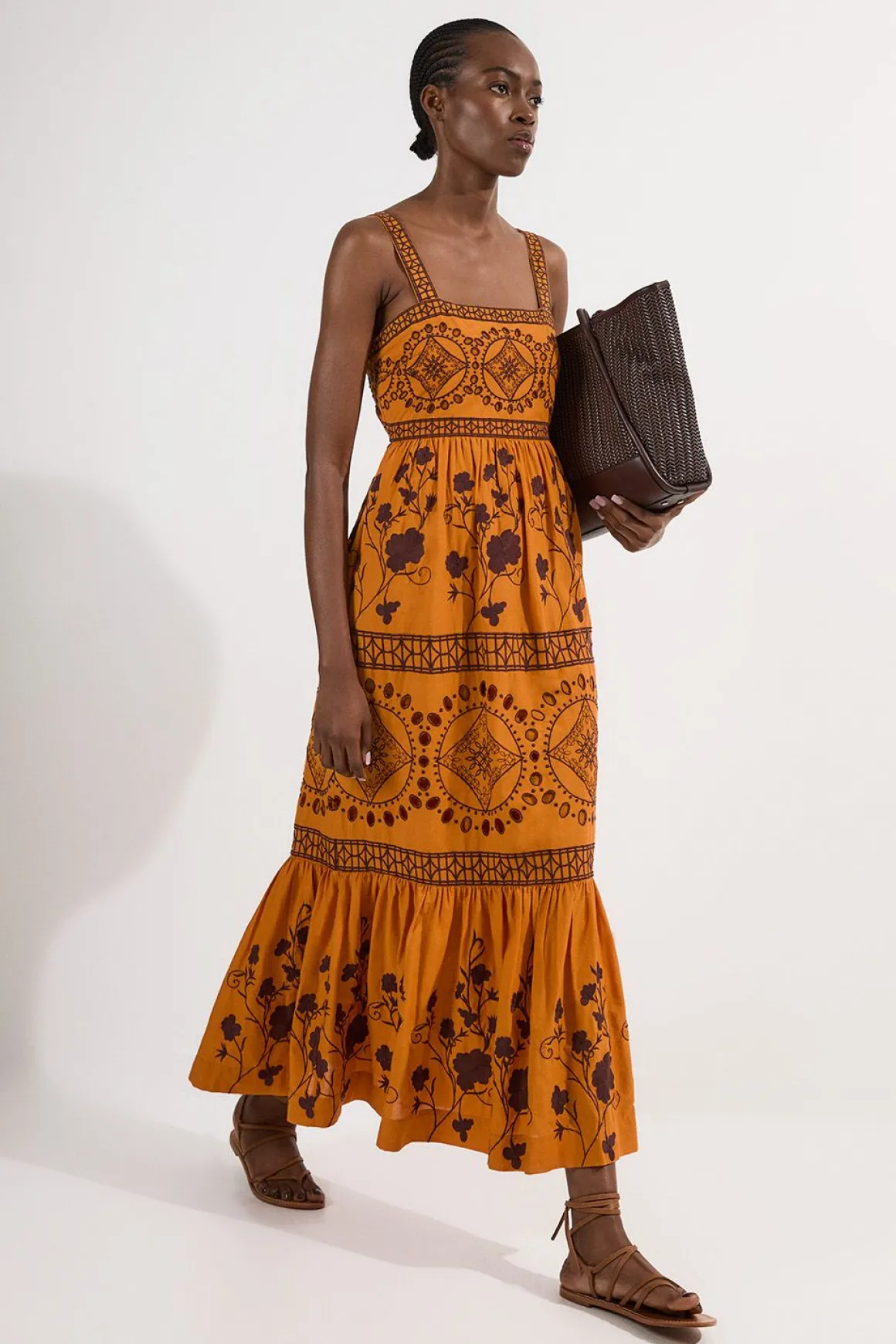 Robe maxi tissée à broderie florale et géométrique