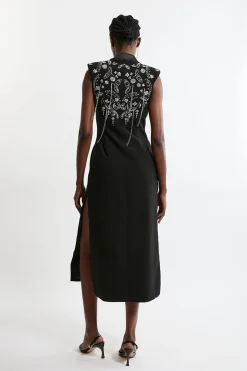 Robe maxi tissée à col plongeant avec détails embellis