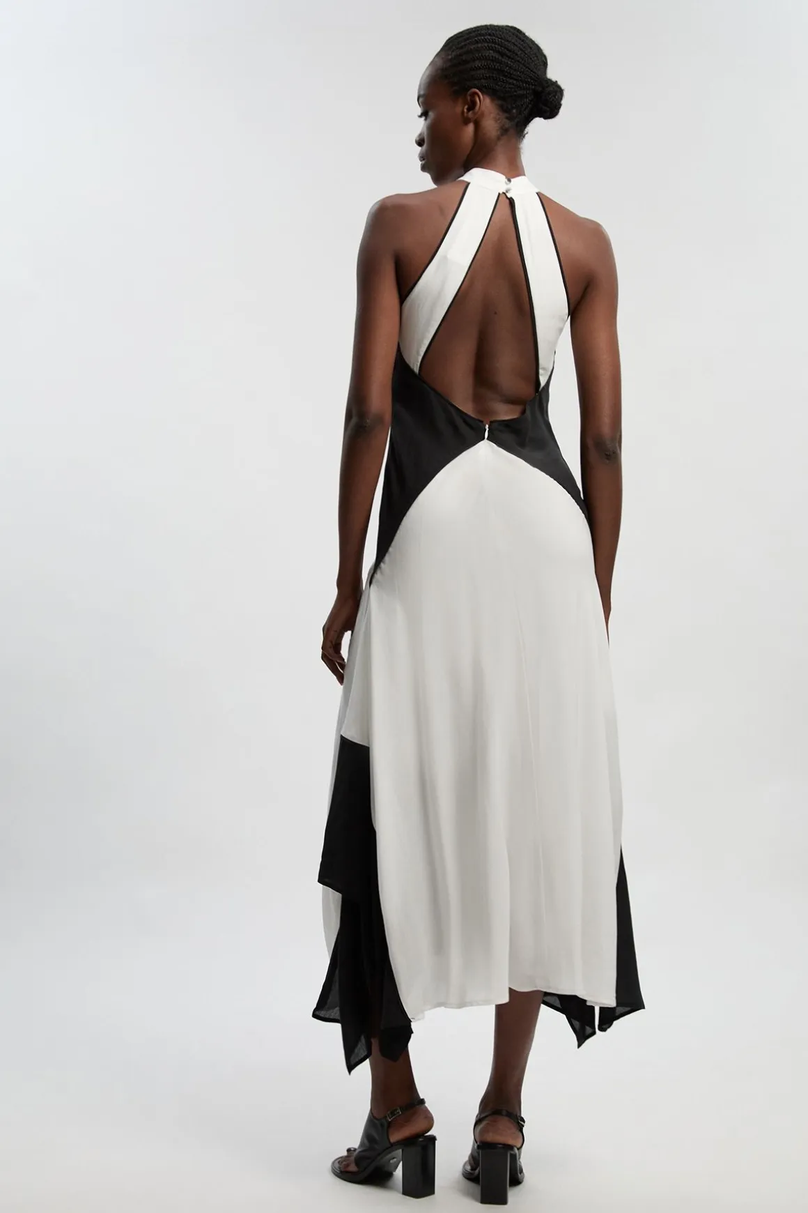 Robe Maxi Tissée à Encolure Licou en Tencel Fluide à Blocs de Couleur