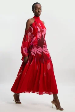 KarenMillen Robe Maxi Tissée En Georgette Froissée À Imprimé Floral Photographique Col Haut Épaules Dénudées<Femme Robes Bal De Promo|Robes À Manches Longues