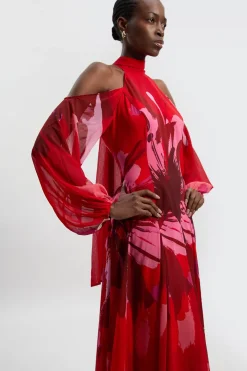 KarenMillen Robe Maxi Tissée En Georgette Froissée À Imprimé Floral Photographique Col Haut Épaules Dénudées<Femme Robes Bal De Promo|Robes À Manches Longues