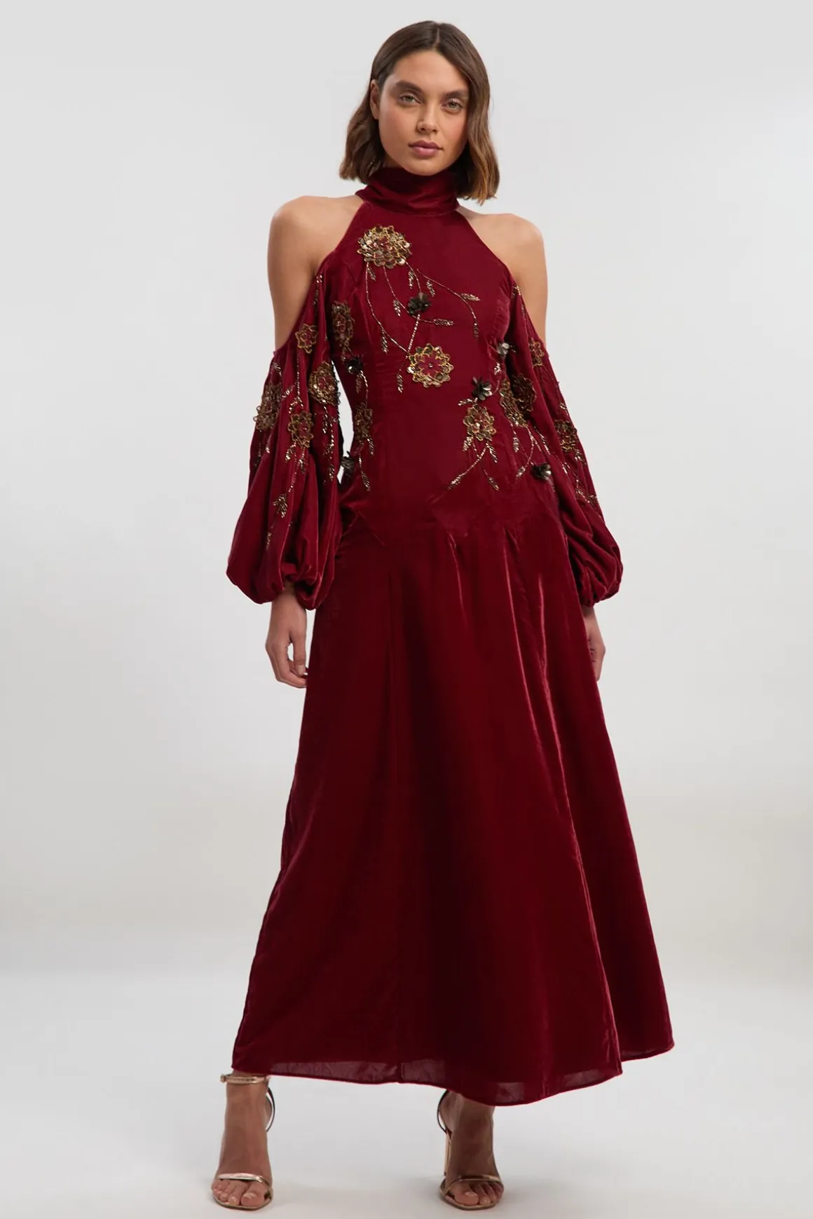 Robe Maxi Tissée en Velours à Épaules Dénudées avec Appliqués Floraux 3D