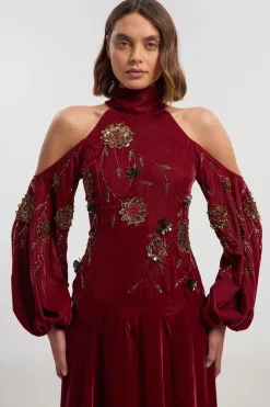 Robe Maxi Tissée en Velours à Épaules Dénudées avec Appliqués Floraux 3D