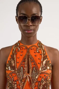 Robe maxi tissée longue à encolure halter avec détails de perles bugle