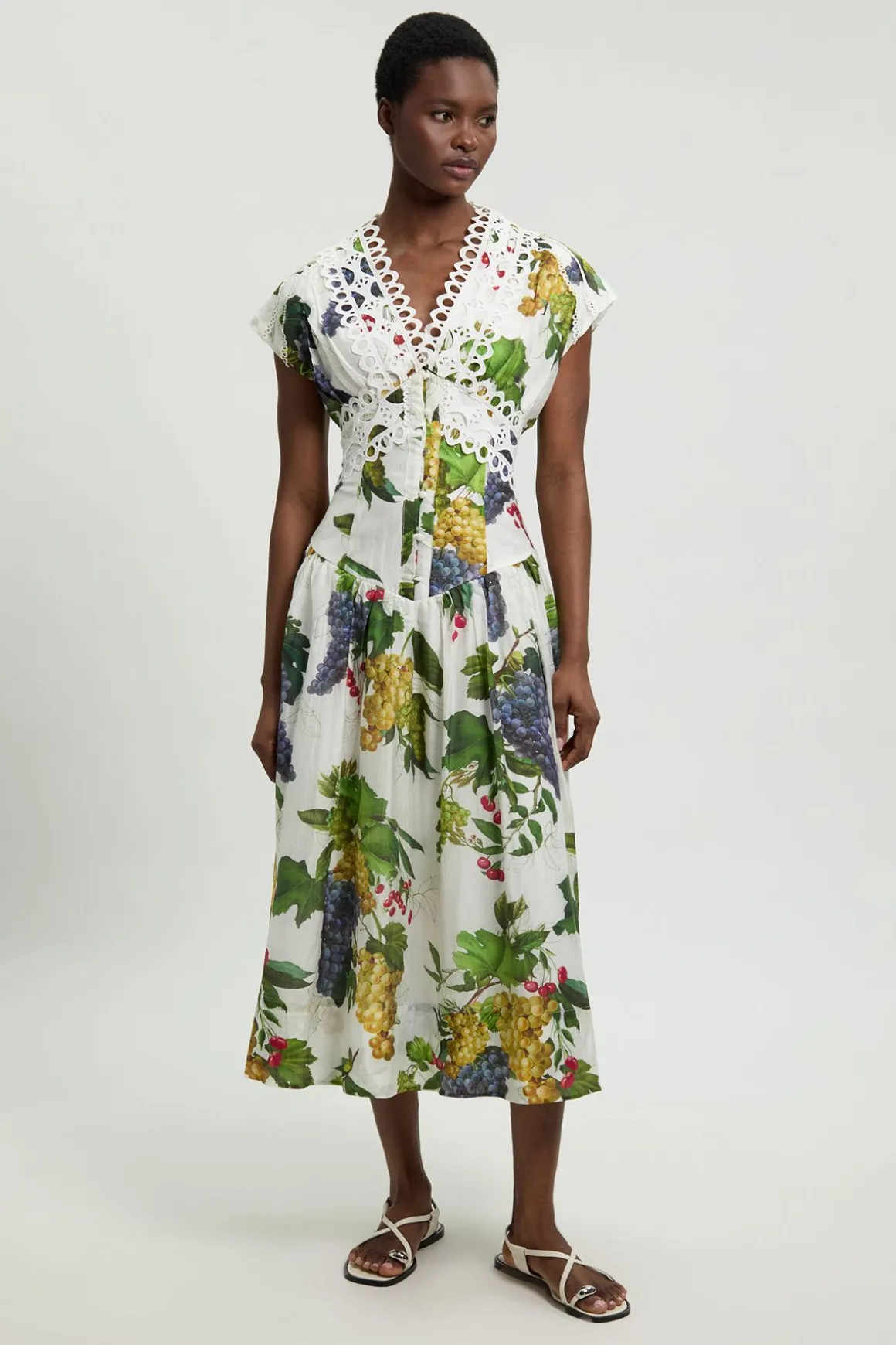 Robe Maxi Tissée À Manches Courtes Avec Imprimé Fruits Et Détail De Galon Petite Taille