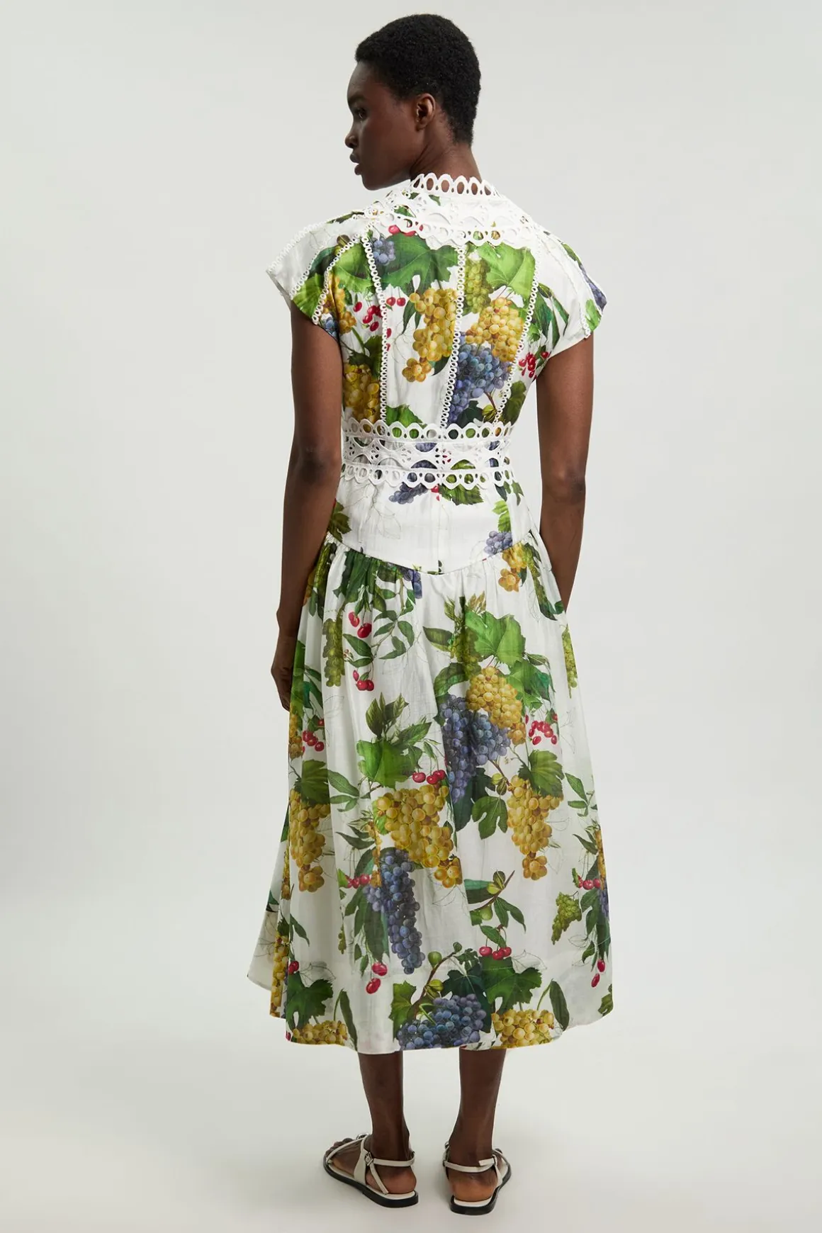 Robe Maxi Tissée À Manches Courtes Avec Imprimé Fruits Et Détail De Galon Petite Taille