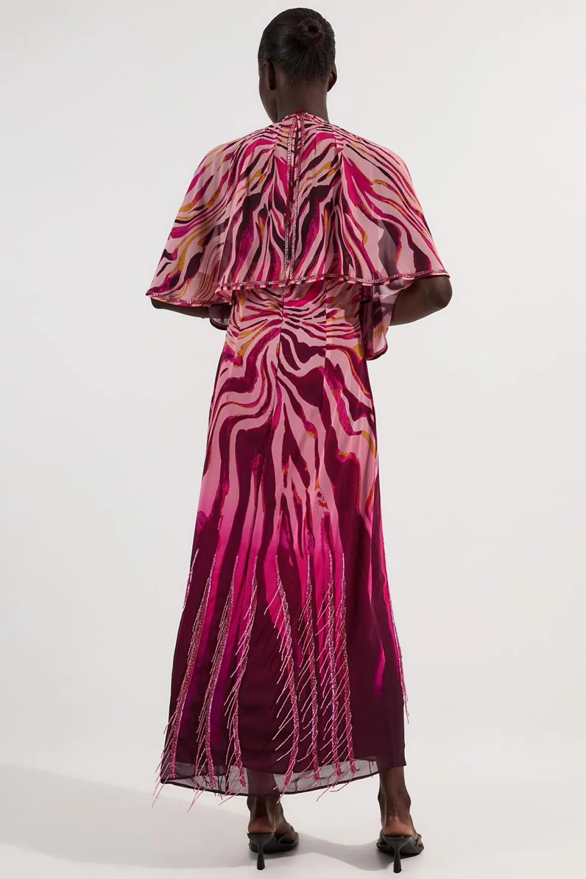 Robe Maxi Tissée à Manches Courtes en Georgette Ornée d'Imprimé Animalier