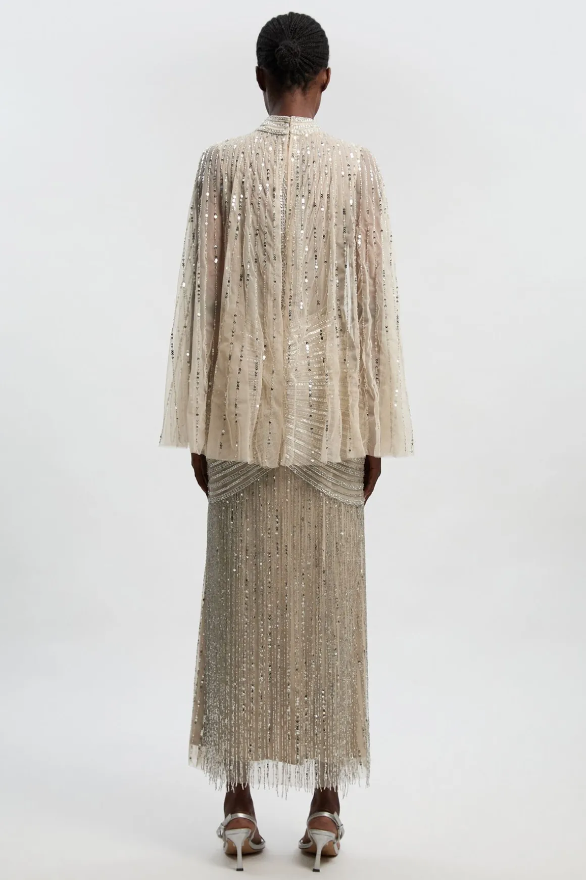 Robe Maxi Tissée Ornée Avec Manches Cape