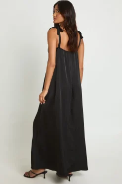 boohoo Robe Maxi Trapèze À Encolure Américaine Avec Finition En Dentelle<Femme Satin Et Dentelle|Robes Patineuses