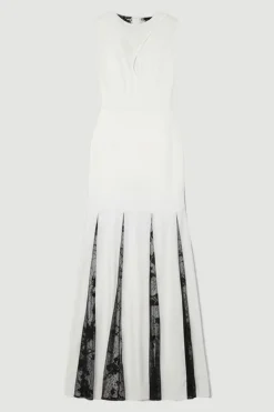 Robe Maxi Tricotée en Mélange de Viscose Moulante Transparente avec Détails en Dentelle