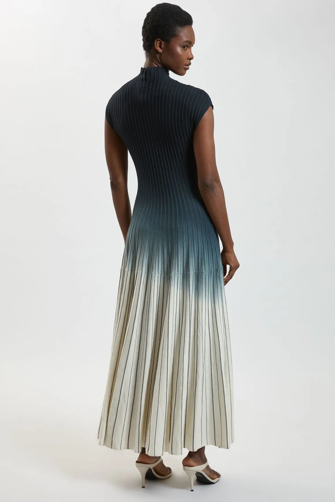 Robe Maxi Tricotée À Manches Longues Petite Avec Détail Dégradé Tie And Dye
