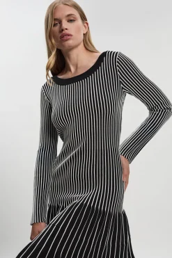 Robe Maxi Tricotée Rayée en Mélange Viscose Petite Taille