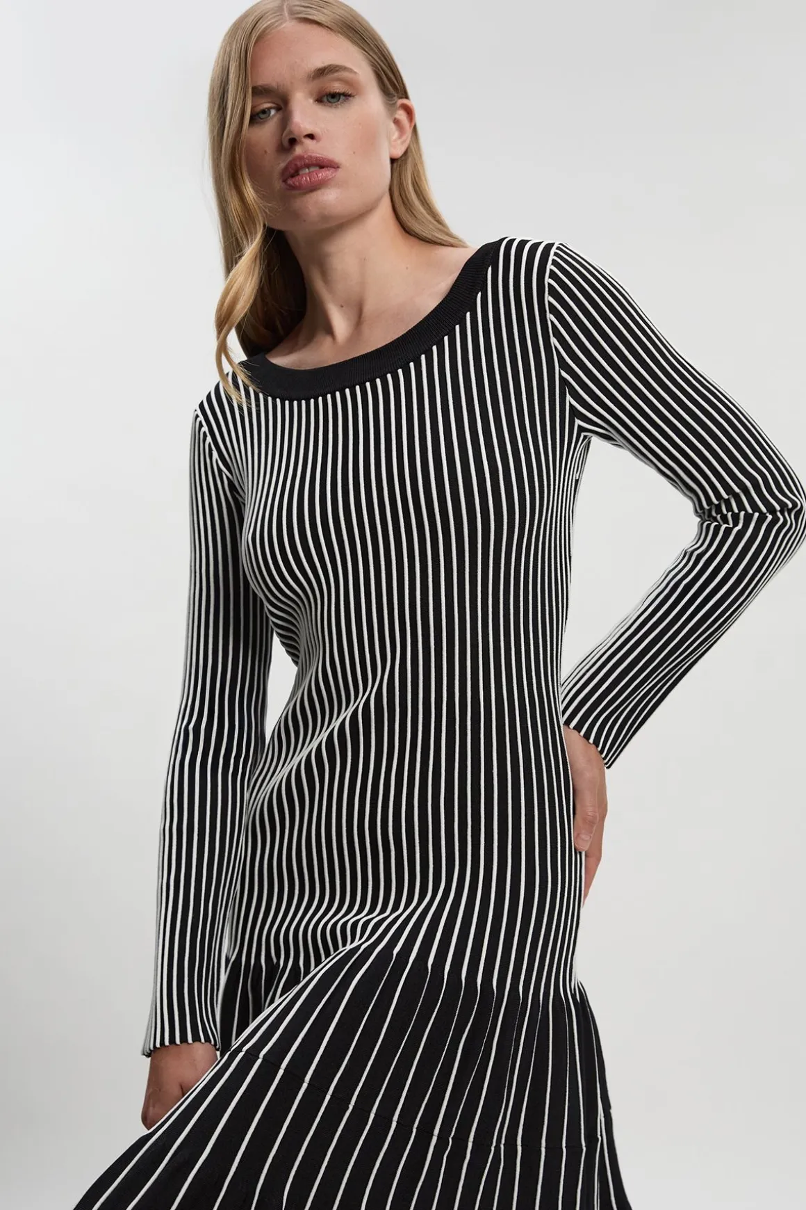 Robe Maxi Tricotée Rayée en Mélange de Viscose
