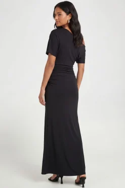 Robe Maxi Ultra Douce À Épaules Tombantes Et Taille Froncée