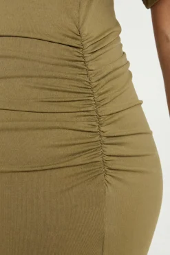 Robe Maxi Ultra Douce À Épaule Tombante Et Taille Froncée