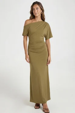 Robe Maxi Ultra Douce À Épaule Tombante Et Taille Froncée