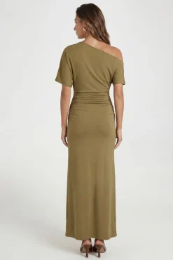 Robe Maxi Ultra Douce À Épaule Tombante Et Taille Froncée