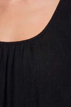 Robe Maxi Évasée À Encolure Dégagée