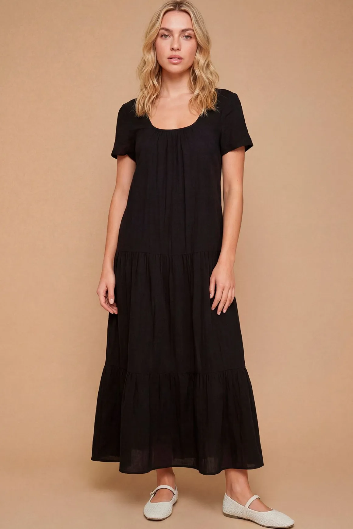 Robe Maxi Évasée À Encolure Dégagée