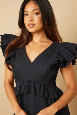 Robe Maxi À Volants Avec Panneau De Broderie Anglaise Petite