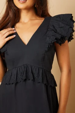 Robe Maxi À Volants Avec Panneau De Broderie Anglaise Petite