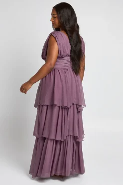 boohoo Robe Maxi À Volants Et Col En V Grande Taille<Femme Robes Patineuses|Robes