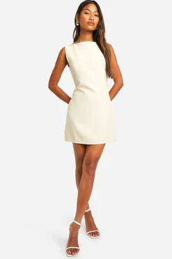 Robe Micro Mini Ajustée à Encolure Fendue et Évasée