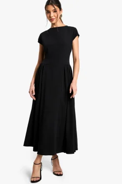boohoo Robe midaxi avec jupe volumineuse texturée<Femme Toutes Les Robes|Robes Patineuses