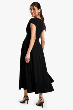 boohoo Robe midaxi avec jupe volumineuse texturée<Femme Toutes Les Robes|Robes Patineuses