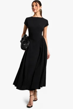 boohoo Robe midaxi avec jupe volumineuse texturée<Femme Toutes Les Robes|Robes Patineuses