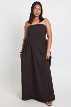boohoo Robe Midaxi À Bandeau Grande Taille<Femme Toutes Les Robes|Robes Patineuses