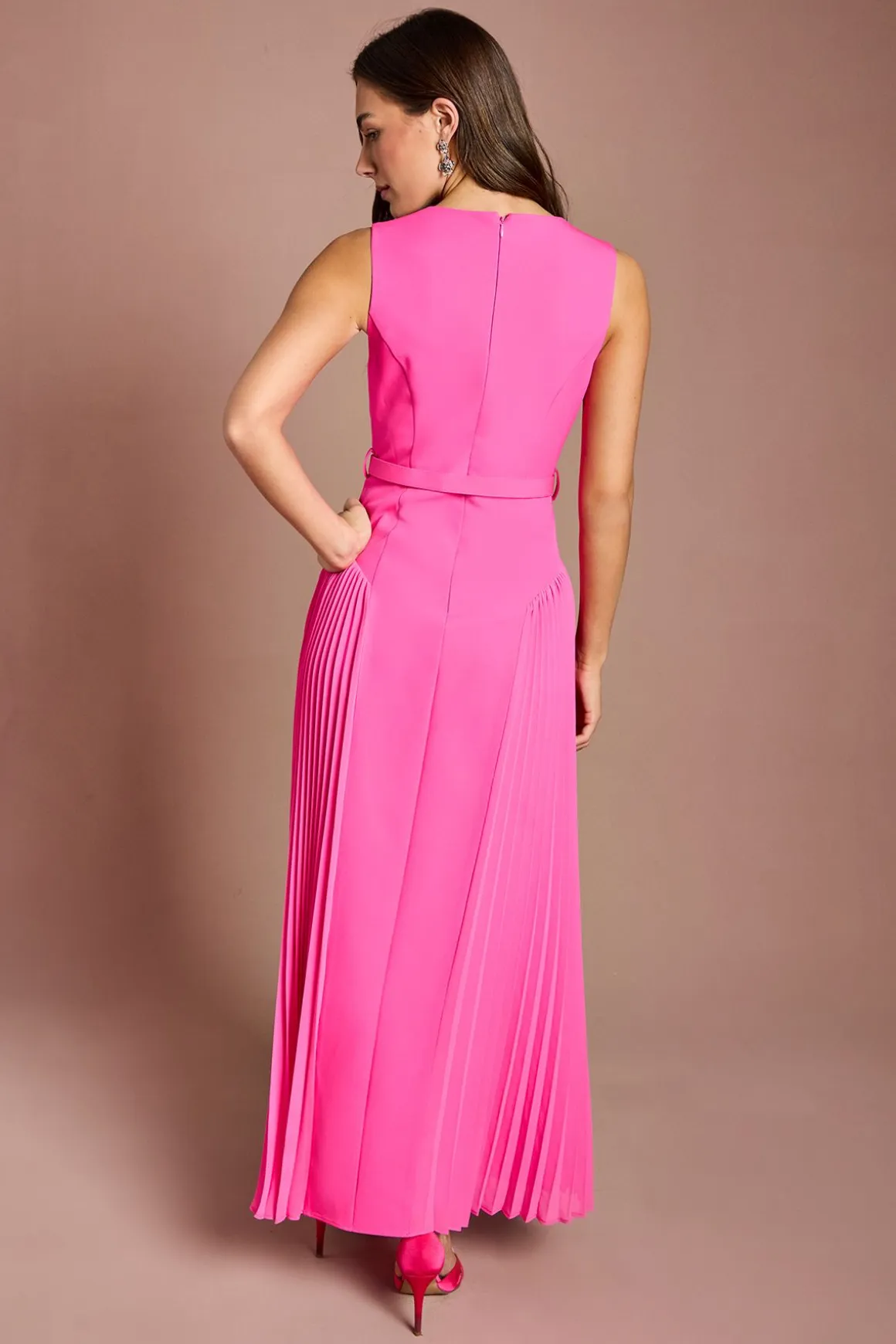 Robe Midaxi Ceinturée Avec Côtés Plissés