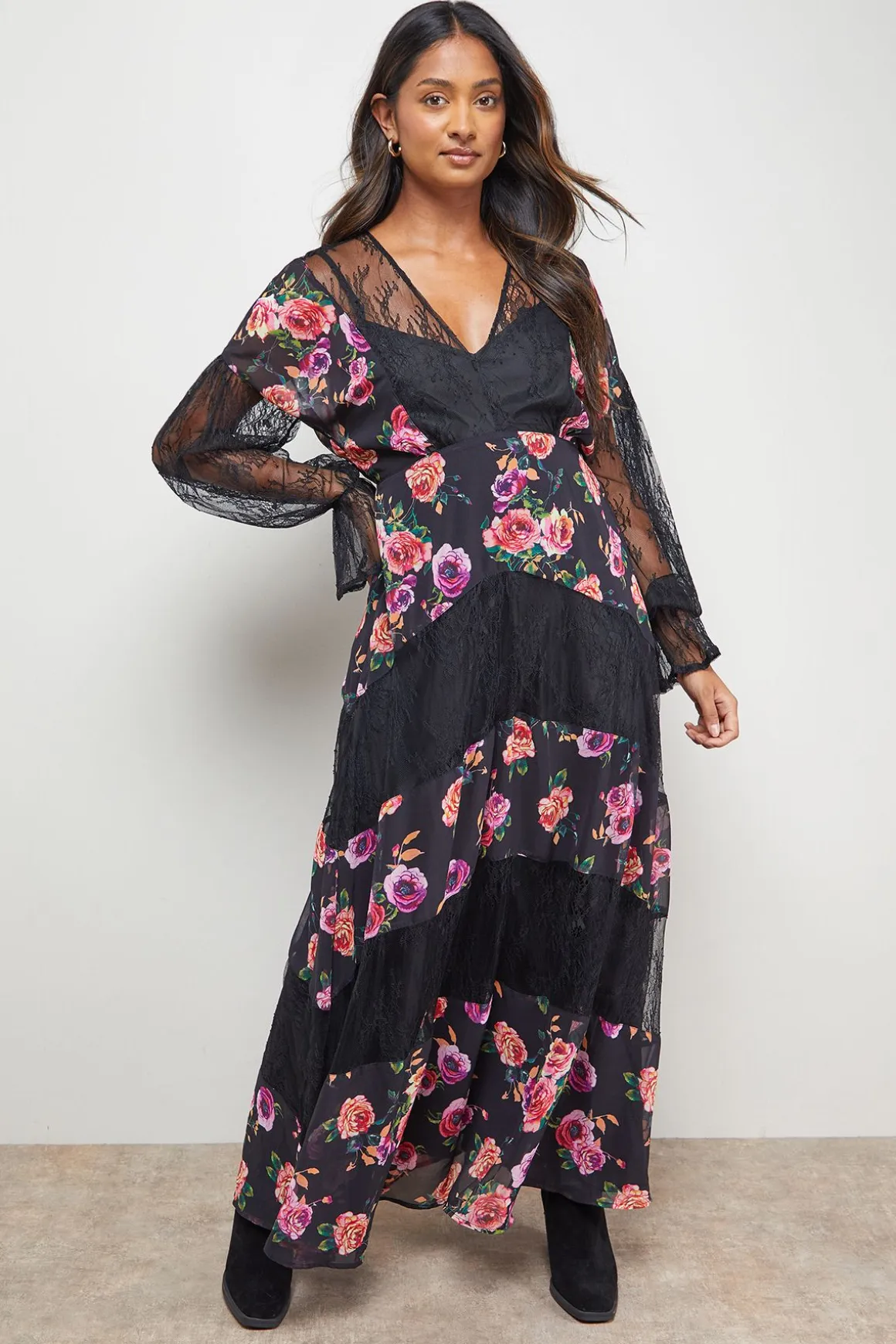 Robe Midaxi à Col V avec Détails de Panneaux en Dentelle Imprimée