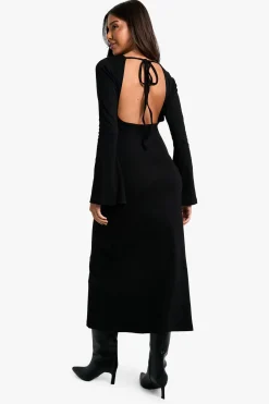 boohoo Robe midaxi à dos noué en côtes<Femme Toutes Les Robes|Robes À Manches Longues