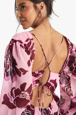 boohoo Robe Midaxi en Chiffon Floral à Décolleté Plongeant et Volants<Femme Robes À Manches Longues|Robes
