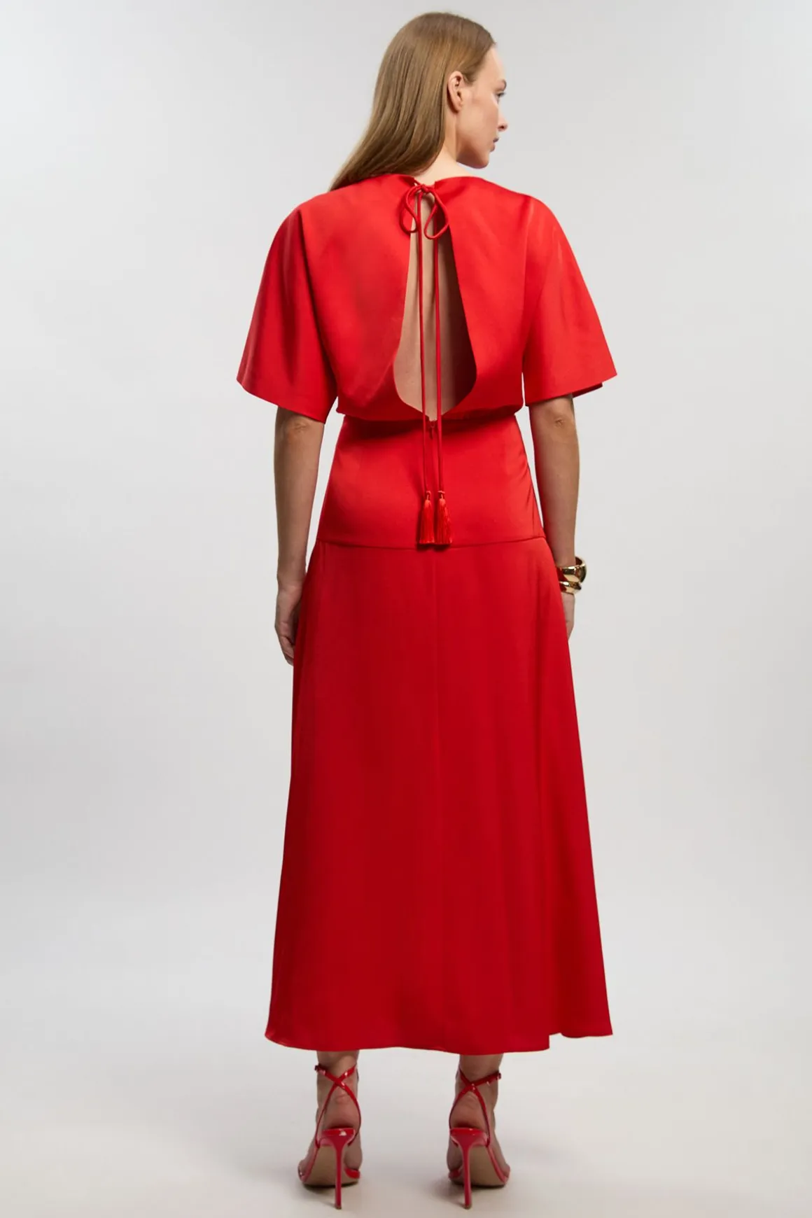 Robe Midaxi En Crêpe Satiné Dos Avec Détail Torsadé