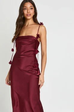 Robe Midaxi En Mousseline À Bretelles Avec Détails De Fleurs