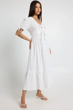 boohoo Robe Midaxi En Seersucker Avec Détails À Volants<Femme Toutes Les Robes|Robes Patineuses