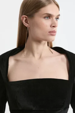 Robe midaxi en velours à plis sur mesure et jupe évasée