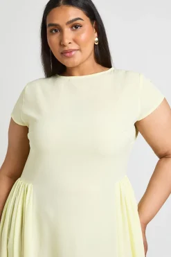 boohoo Robe Midaxi Grande Taille À Jupe Volumineuse Texturée<Femme Robes Mi-Longues|Robes Patineuses
