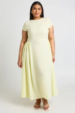 boohoo Robe Midaxi Grande Taille À Jupe Volumineuse Texturée<Femme Robes Mi-Longues|Robes Patineuses