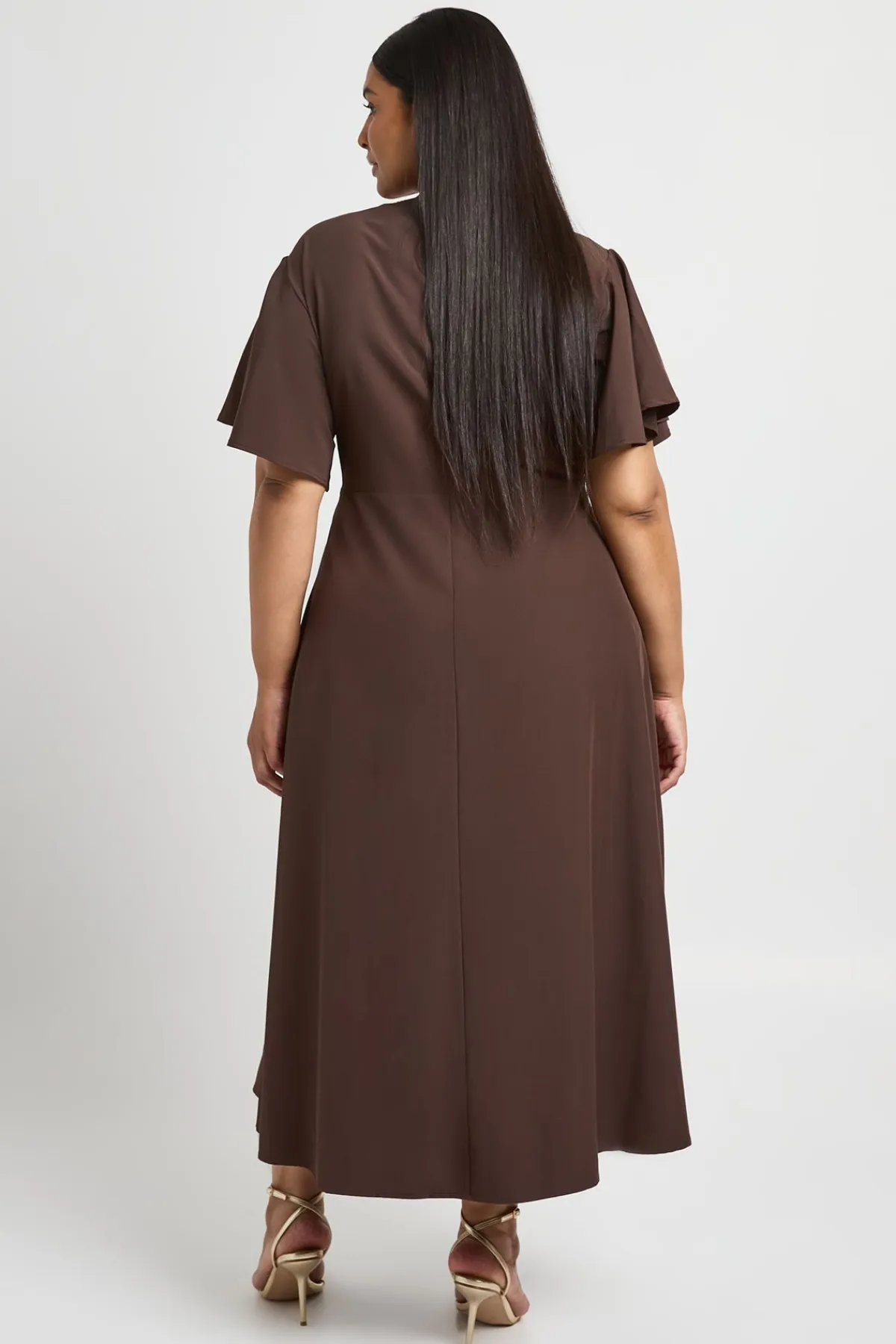boohoo Robe Midaxi Grande Taille À Manches Papillon<Femme Looks Chocolat|Robes