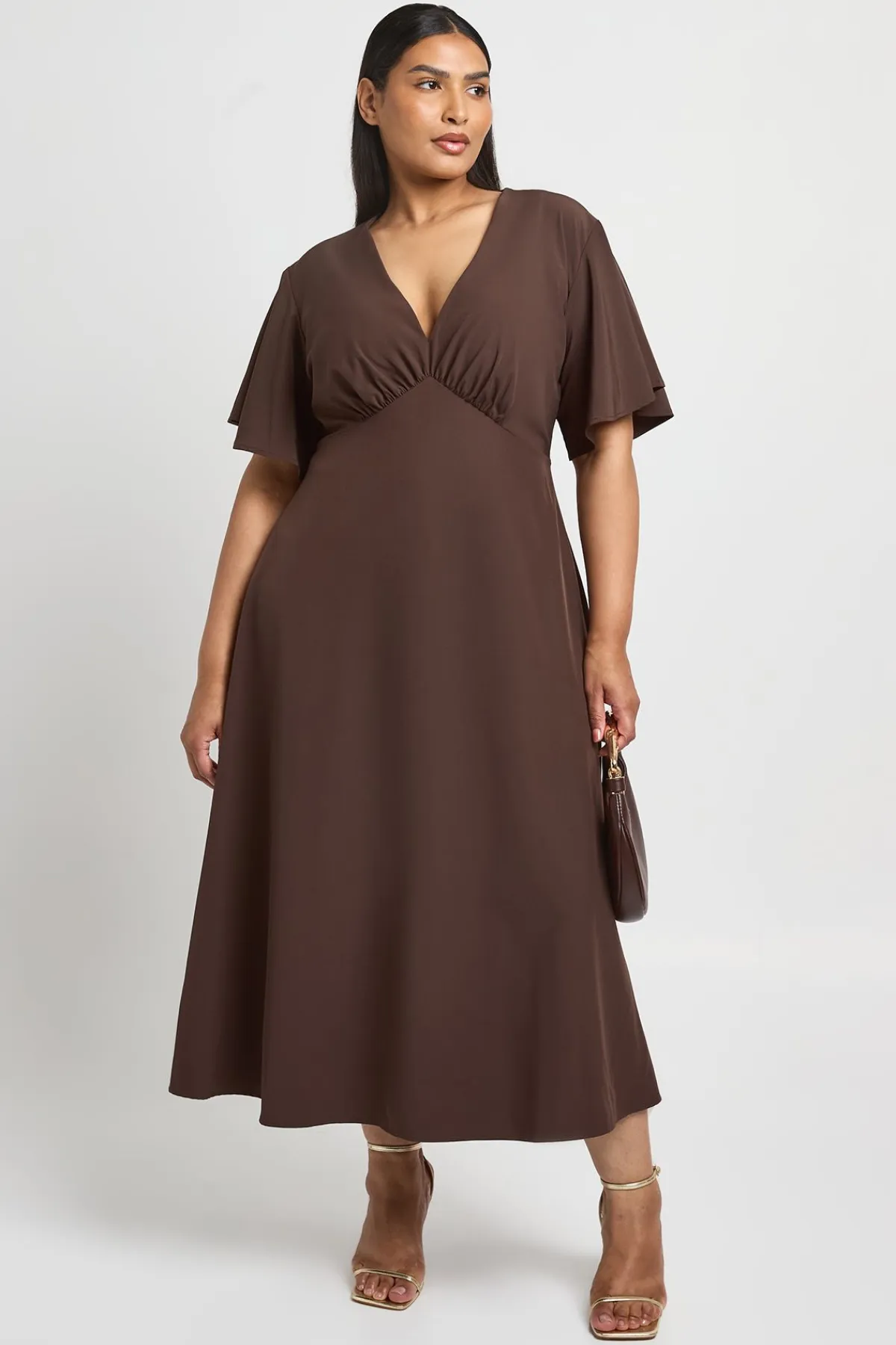 boohoo Robe Midaxi Grande Taille À Manches Papillon<Femme Looks Chocolat|Robes