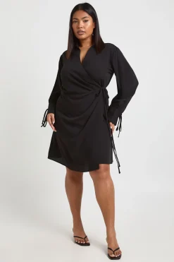 boohoo Robe Midaxi Grande Taille Portefeuille Nouée en Tissu Tissé<Femme Robes À Manches Longues|Robes