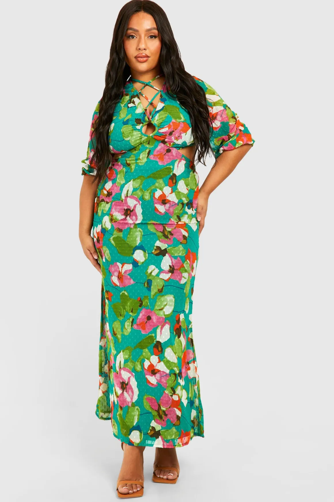 Robe midaxi grande taille tissée à imprimé floral, décolleté plongeant, manches longues