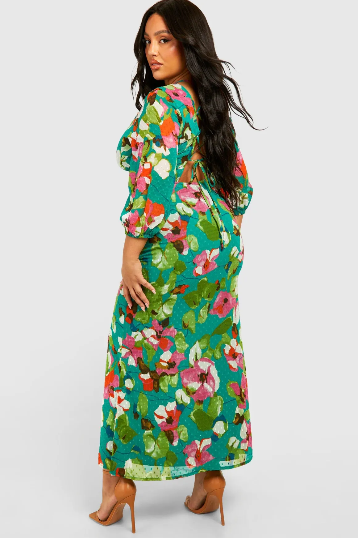 Robe midaxi grande taille tissée à imprimé floral, décolleté plongeant, manches longues