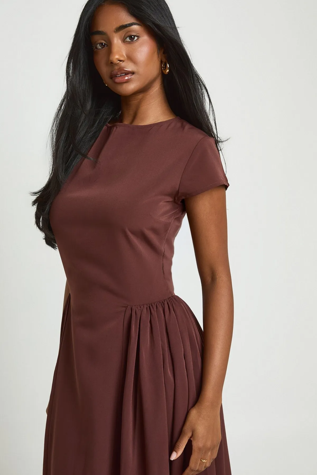 boohoo Robe Midaxi À Jupe Volumineuse Texturée<Femme Toutes Les Robes|Robes Patineuses