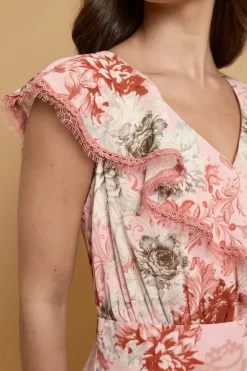 Robe Midaxi À Manches Cape Et Ourlet En Dentelle