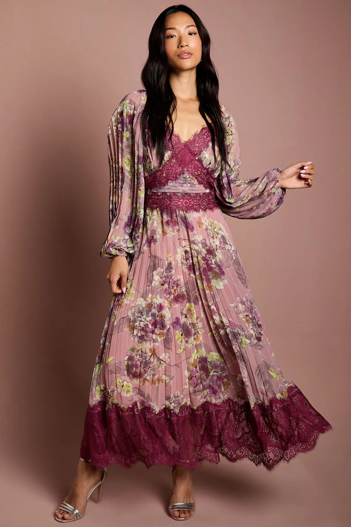 Coast Robe Midaxi à Manches Longues avec Plis et Finitions en Dentelle<Femme Satin Et Dentelle|Robes